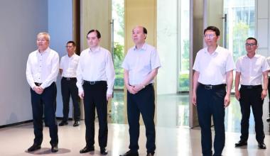 Liu Xin, Vice Chairperson of the Standing Committee of the Zhejiang Provincial People's Congress and Chairperson of the Provincial Federation of Trade Unions, visited Tongkun.